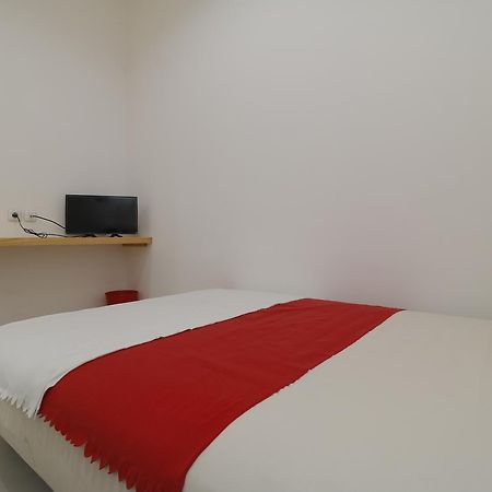 Room 28 Джакарта Екстериор снимка
